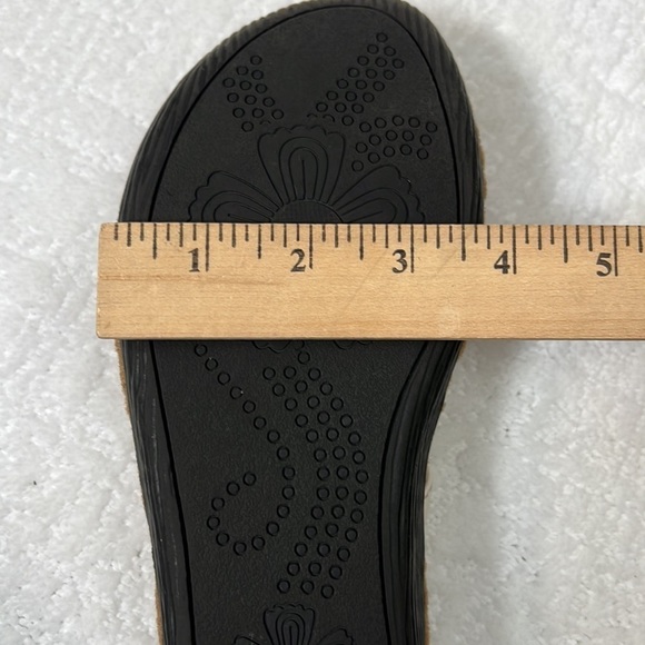 Cliffs carnation cushion white thong leather sandals with floral detail 7.5 - Picture 10 of 10